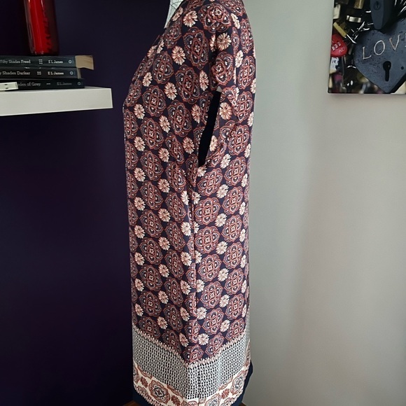 7 for $30 DANIEL Rainn Dress - Picture 7 of 10